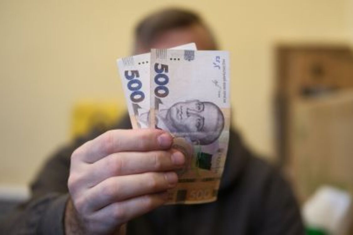 Уряд розширив перелік товарів, які можна купувати на тисячу від Зеленського: про що йдеться