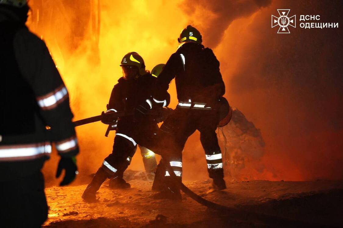 Російська армія вчергове атакувала Одесу: є поранений, частина міста залишились без світла, тепла та води (фото)