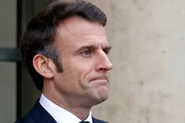 'Продолжим усилия с целью предоставления Украине надежных гарантий безопасности' - Макрон