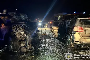 На Київщині сталась масштабна ДТП: 13 людей поранено, один загиблий (фото)