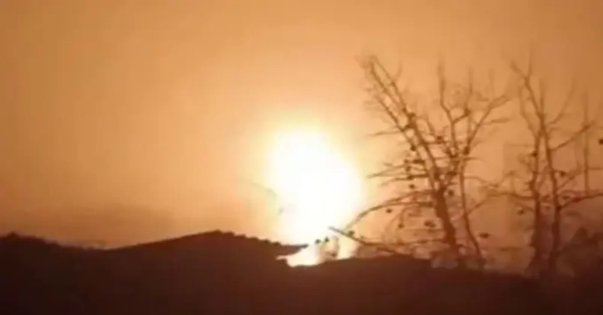 Дроны атаковали Тамбовскую область России: есть попадание в нефтебазу (фото, видео)