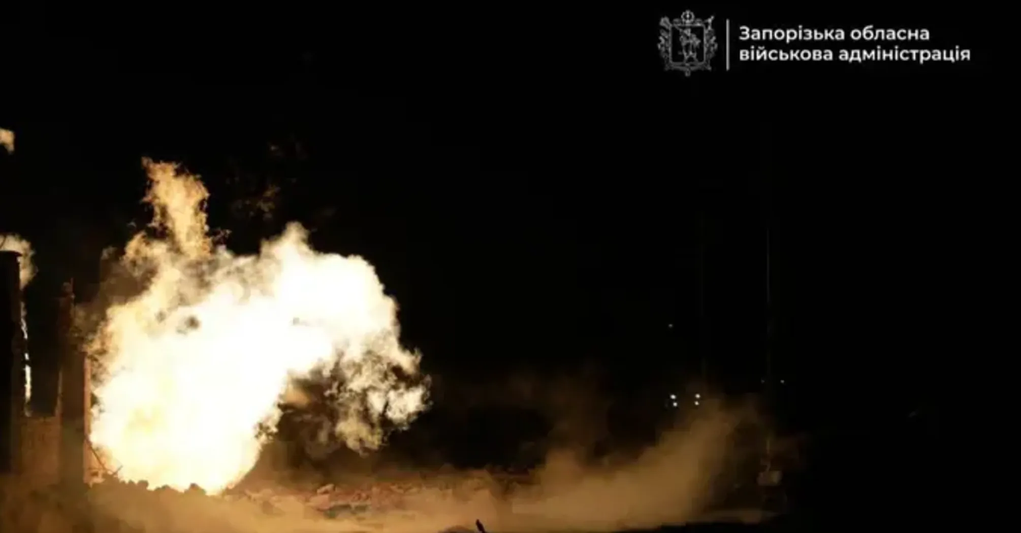 Армия РФ атаковала Запорожье: есть попадания, раненая женщина (фото)