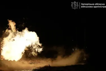 Армія рф атакувала Запоріжжя: є влучання, поранена жінка (фото)