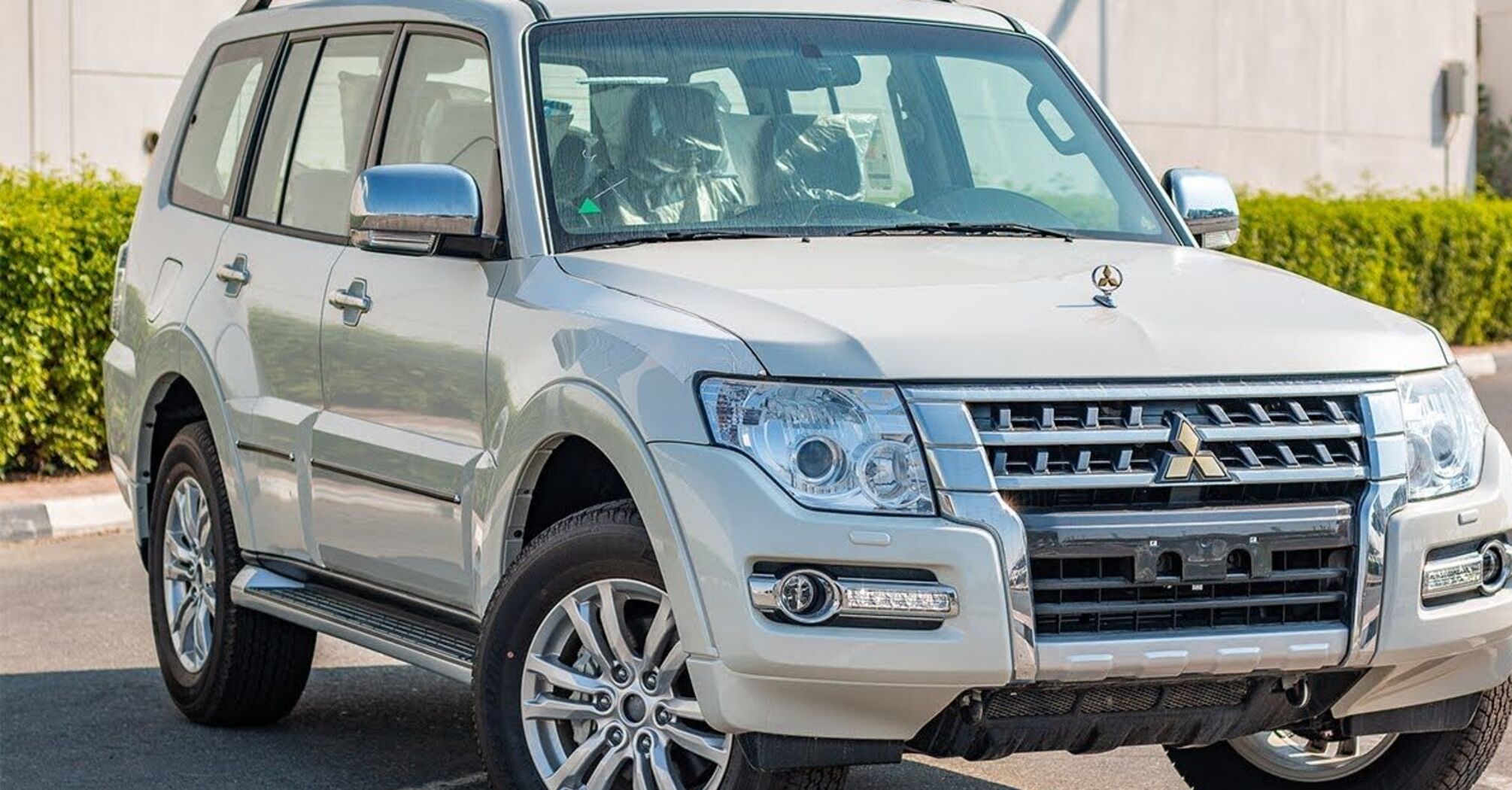 Очень много 'едят': топ автомобилей, тратящих много бензина