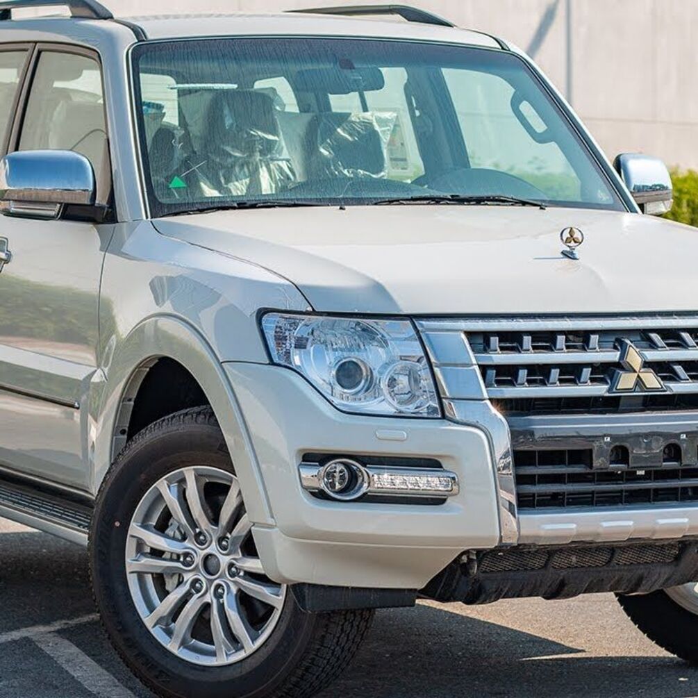 Очень много 'едят': топ автомобилей, тратящих много бензина