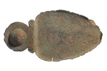 Archaeologists found a unique bronze spoon dating back to 2000 on the Isle of Man in Britain: what is interesting