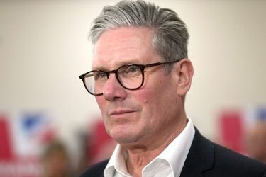 Стармер предлагает развернуть в Украине 30 тысяч европейских военных: подробности