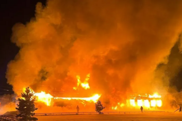 В российской Калужской области пылает завод по переработке пластика: подробности (фото, видео)