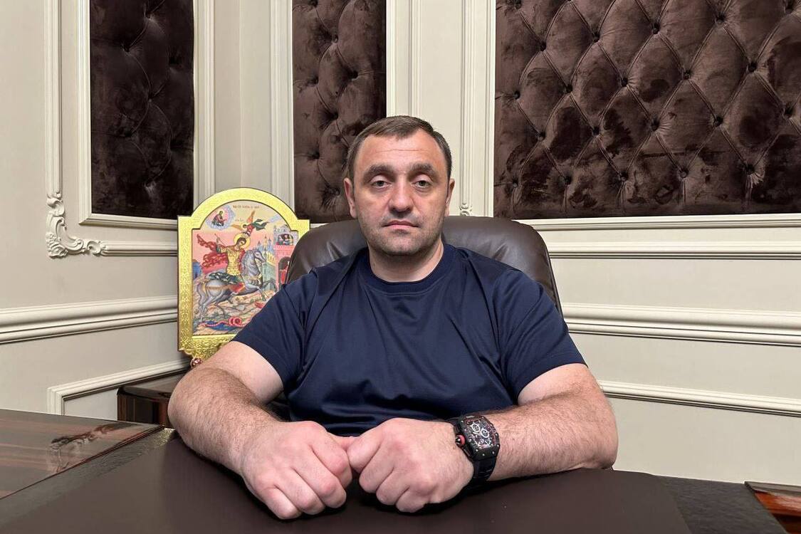 В элитном ЖК Москвы раздался взрыв: погибшим может быть президент Федерации бокса 'ДНР' Армен Саркисян, ранены (видео)