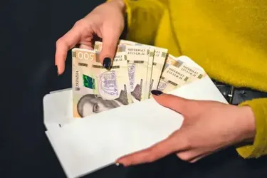 В Україні вже третій місяць поспіль зростає середня зарплата: яка ситуація по регіонах