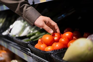 В Україні продовжує дорожчати популярний овоч: скільки зараз коштує кілограм