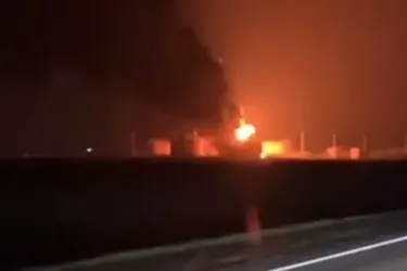 Дрони атакували нафтобазу у Краснодарському краї РФ: зайнялась масштабна пожежа (фото)