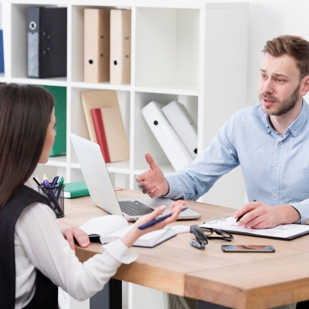 Зміни на ринку праці в Україні: яких спеціалістів критично не вистачає та кому вкрай важко знайти роботу