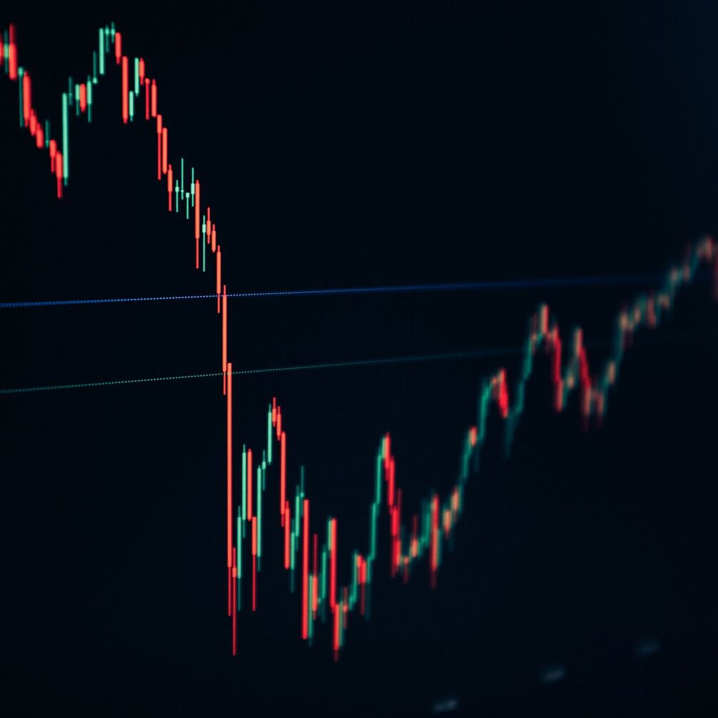 Биткоин и альтокины теряют стоимость из-за страхов инвесторов