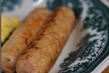Скоро Пасха: рецепт вкусных домашних сосисок