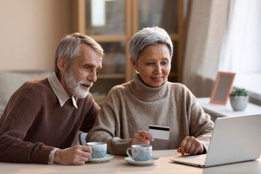 Пенсіонерам загрожує блокування рахунків: що варто знати вже зараз