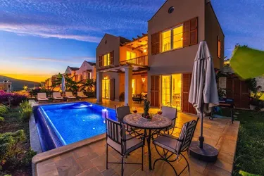 Роскошные курорты 'все включено' в Греции: где провести королевский отпуск этим летом, не разорившись