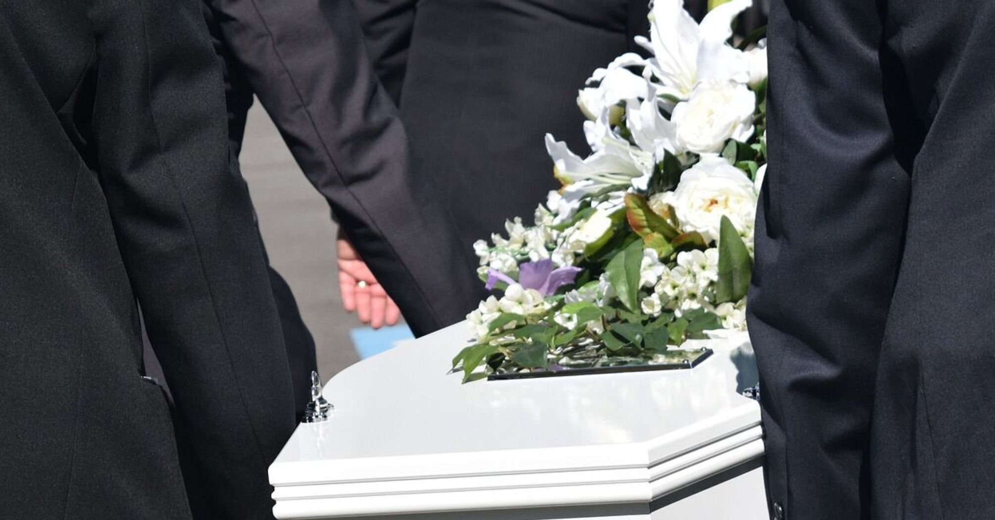 Компенсация на погребение в 2025 году: сколько получат родственники пенсионера