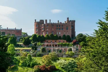 Топ-7 достопримечательностей Уэльса: Уютный ночлег и крутой туристический опыт