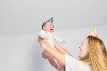 Помощь при рождении ребенка: кто может получить 40 000 грн