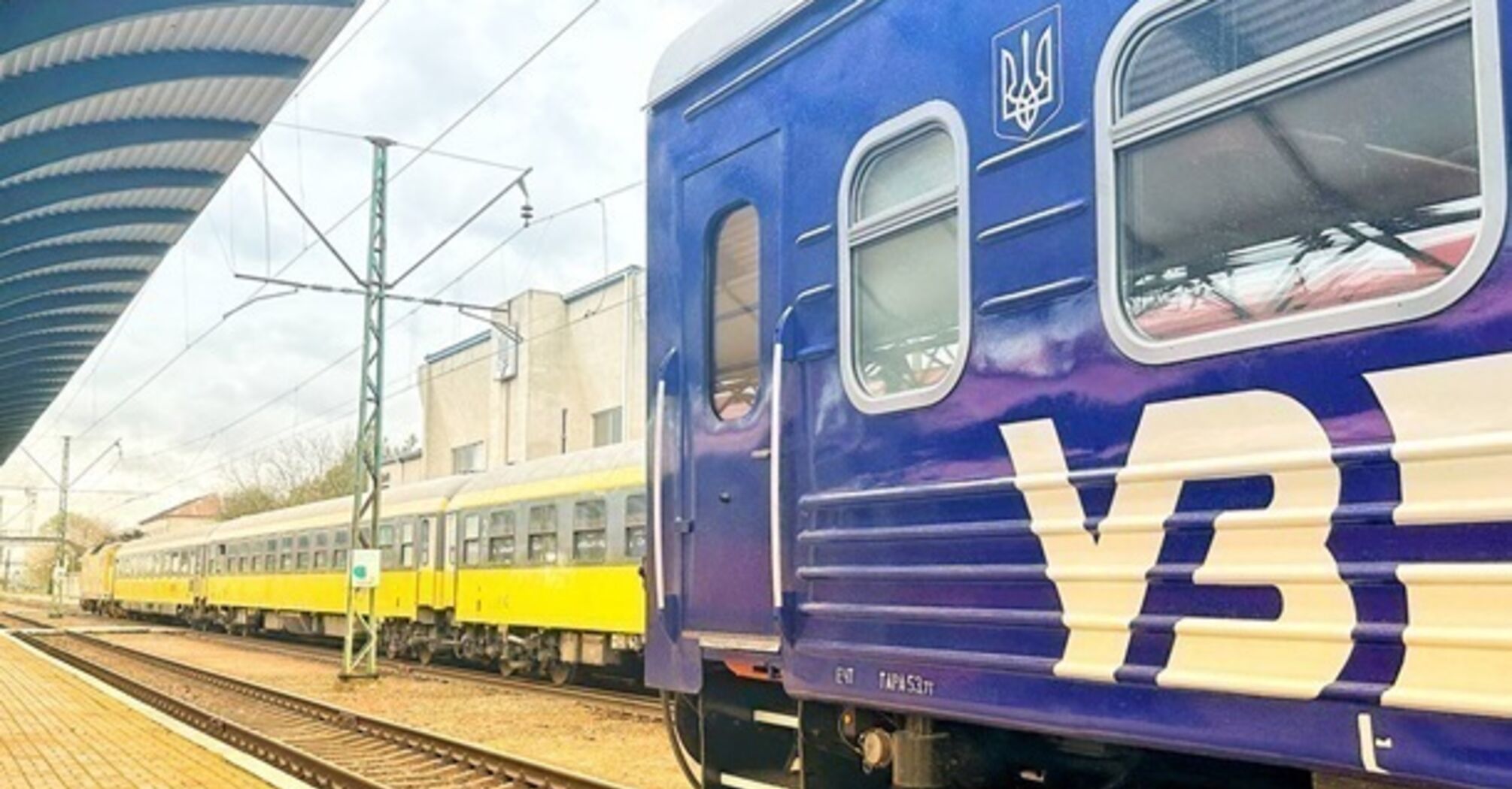 УЗ 'скасувала' поїзд на важливому маршруті: чому він більше не курсуватиме