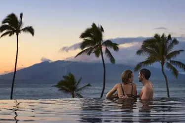 Найкращий курорт Four Seasons для відновлення тіла та розуму. Розкішна пляжна відпустка на острові Гаваї