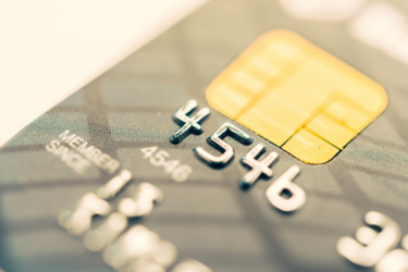 Скільки грошей можна переказати з картки без зайвих питань: актуальні ліміти