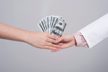 Швейцарія надасть фінансову допомогу українцям: хто зможе отримати до 20 тис. доларів