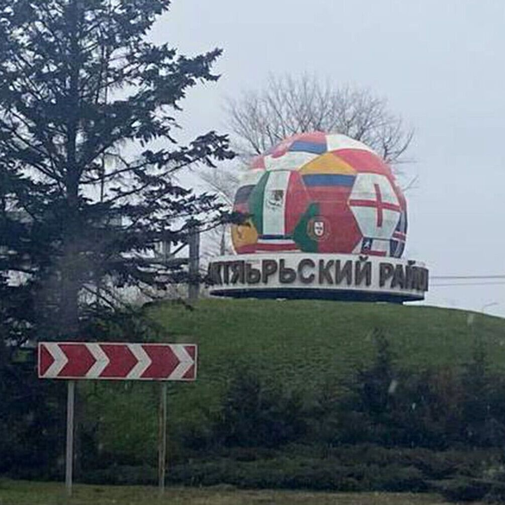 З життя росіян викреслюють будь-які натяки на цивілізацію, залишаючи лише червоні краватки