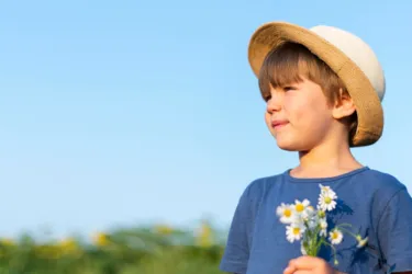 Погода на День защиты детей: синоптики рассказали, где в Украине будет дождливо, а где будет царить жара