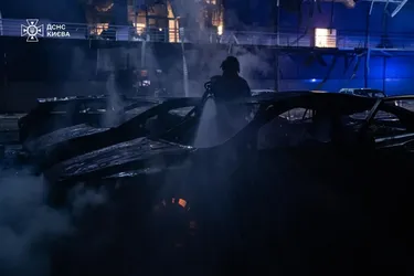 Вражеские шахеты атаковали Киев: разрушения и возгорания зафиксированы в трех районах (фото)