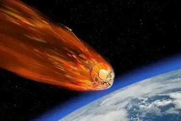 Небезпечне повернення: радянський зонд 'Космос-482' падає разом із таємничим об'єктом