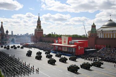 Парад у Москві як операція прикриття до договору з Китаєм