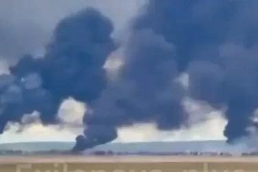 Готовили более полутора лет: Украина поразила более 40 стратегических бомбардировщиков РФ дронами, спрятанными в деревянные домики. Видео