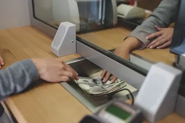 Чи варто українцям скуповувати долар у червні: фінаналітик дав чітку відповідь