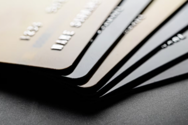 Важливі зміни для всіх власників банківських карток: чого очікувати українцям з 1 серпня