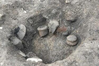 На территории Ирландии обнаружили глиняный горшок эпохи Римской Империи: чем уникален (фото)