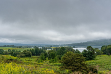 Лето снова сделает паузу: синоптики предупреждают о шквалах и грозовых фронтах в Украине