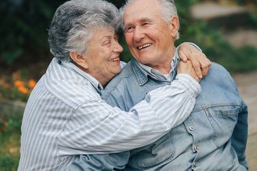 Як оформити пенсію, якщо перебуваєте за кордоном: відповідь ПФУ