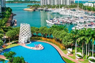 Топ-13 готелів у Сінгапурі: від розкішних курортів із пейзажними басейнами на даху до вишуканих бутиків із культовими барами