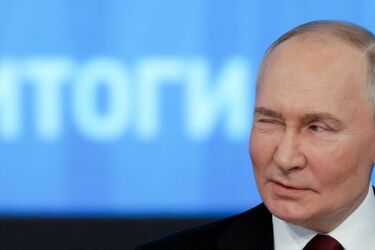 'Вопрос, кто будет подписывать документ?' - Путин заявил о готовности встретиться с Зеленским