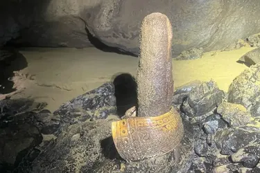 Артефакты под ногами: хлам из мексиканской пещеры оказался историческим сокровищем возрастом более 500 лет (фото)