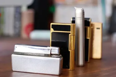 Чи можна брати запальничку в літак: як пакувати, де перевозити, які обмеження дотримуватися та на що звертати увагу мандрівникам