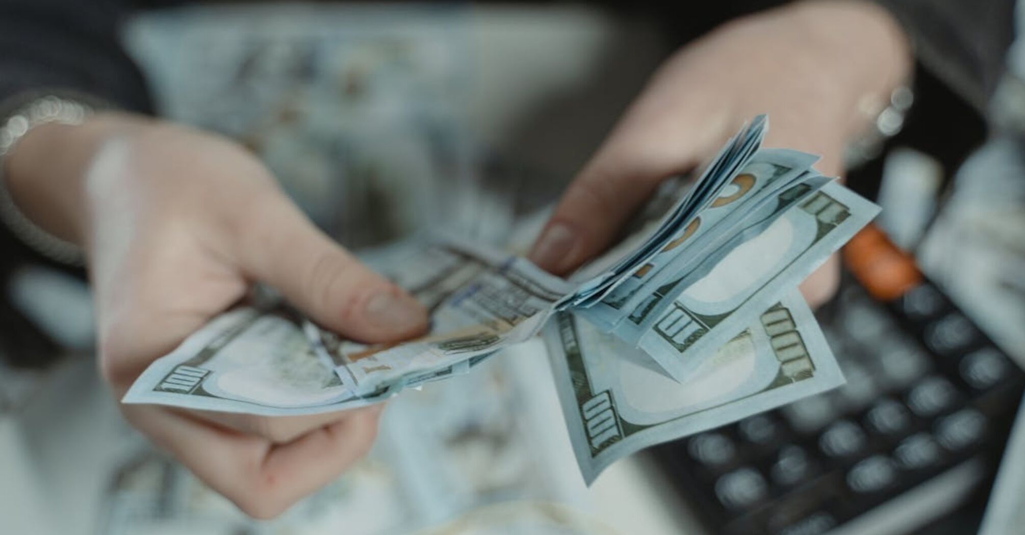 Можно остаться без денег: где украинцам не стоит покупать доллары: где украинцам не стоит покупать доллары