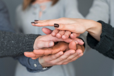 Соціальна перебудова: як в Україні трансформують систему підтримки населення