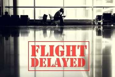 Топ-15 причин затримки рейсів: від поганої погоди та очікування багажу до страйків, зіткнень із птахами та запізнення екіпажу