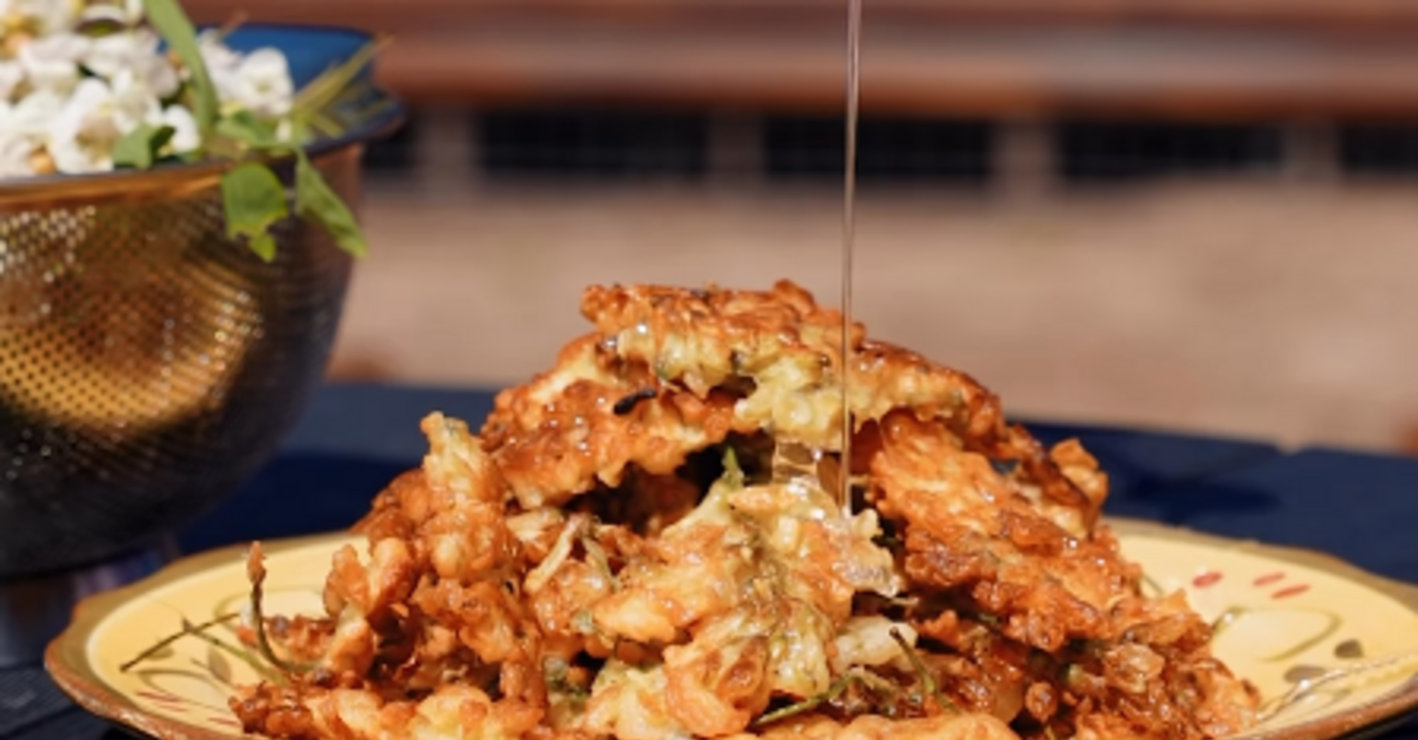 Цветы акации в кляре: интересное вкусное блюдо