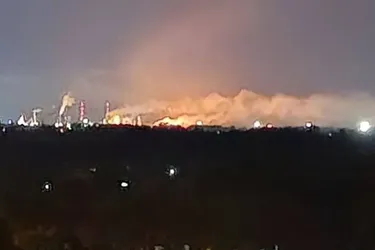 Пожар на стратегическом объекте: дроны атаковали российский химкомбинат 'Азот' (видео)