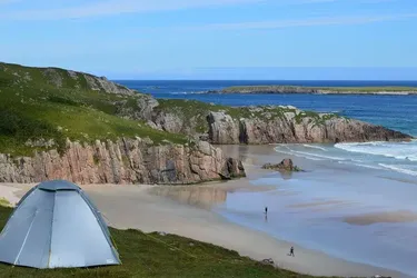 Поради щодо дикого кемпінгу в Шотландії для планування незабутньої відпустки на природі