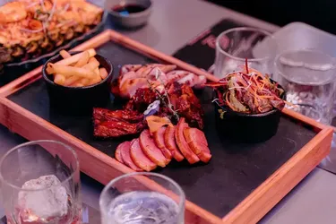 Найдешевші місця для їжі в Амстердамі, які не поступаються топовим ресторанам